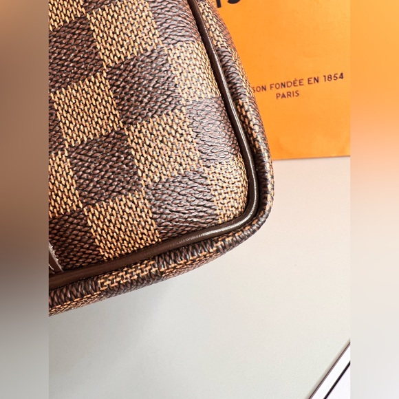 Authentic Louis Vuitton Damier Ebene Canvas Speedy 25 Bandouliere - Picture 5 of 16